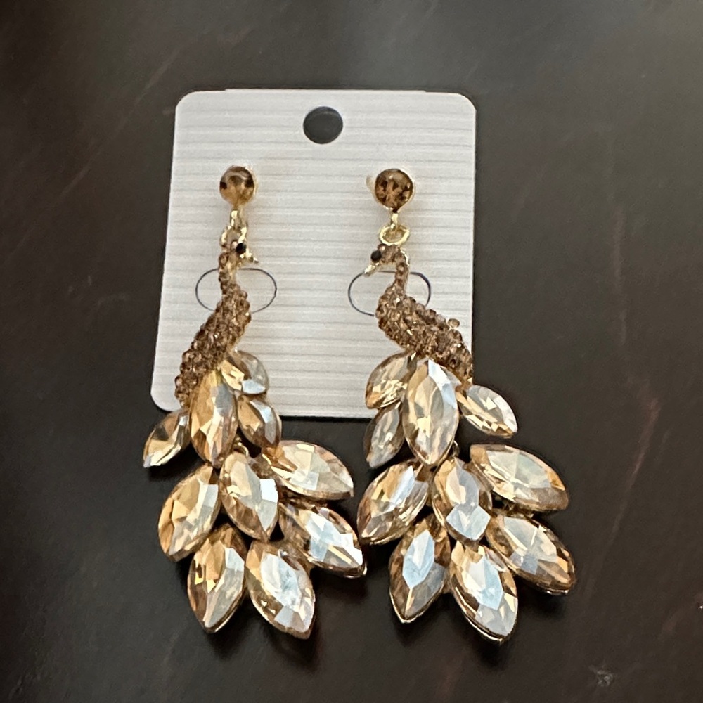 👑Stunning Champagne Peacock Earrings